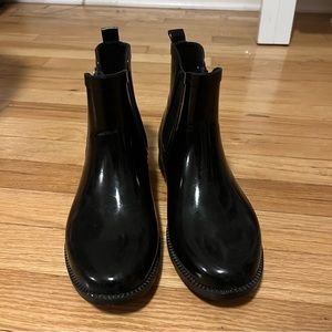 Michael Kors rain boots size 7